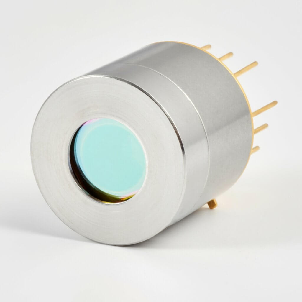 InAsSb superlattice photovoltaic IR detector PVIA-4TE-13-1x1-TO8 ...